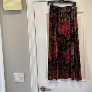 Christopher & Banks Black Velvet Maxi Skirt with Rose Floral Print 90s Y2K